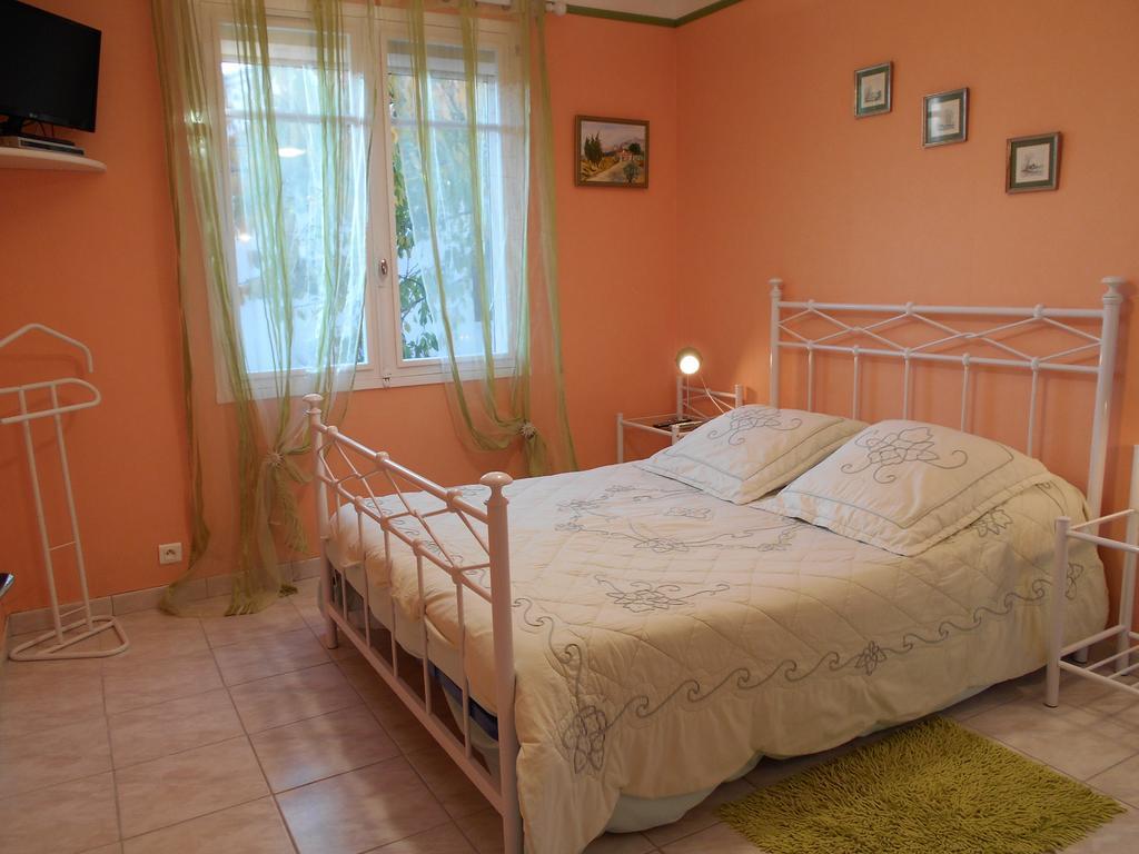 Les Tilleuls B&B Orange  Bilik gambar